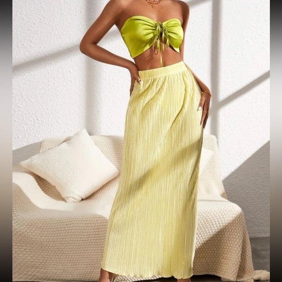 New 2-Piece Tube Top & Skirt Set - Picture 10 of 10